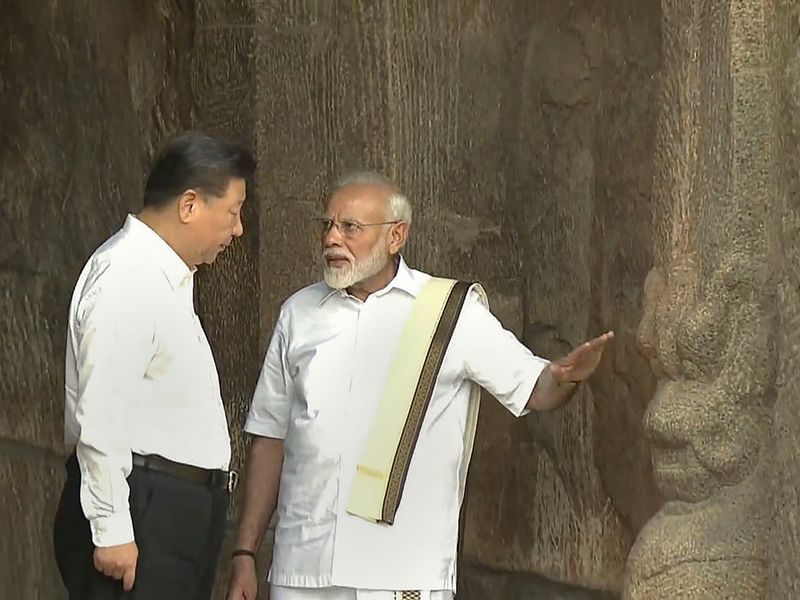 Narendra Modi with Xi Jinping 