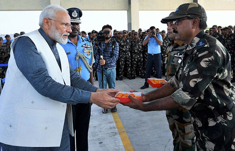 Modi celebrates Diwali with army