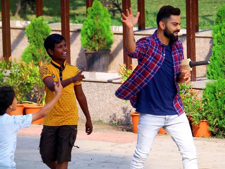 Back To Gully Virat Kohli Plays Cricket On Indore Streets With