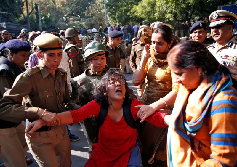 Copy of 2019-11-18T100834Z_2052350182_RC2MDD9PDJ7Y_RTRMADP_3_INDIA-PROTESTS [1]-1574085563185