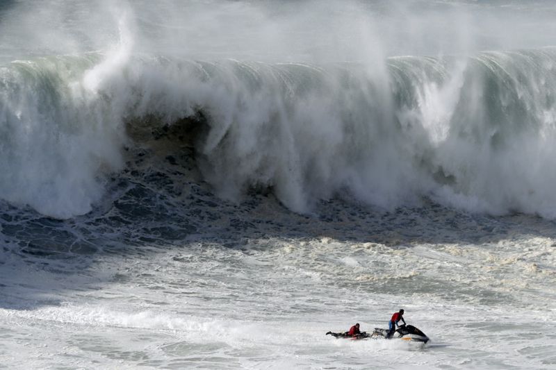 Copy of Portugal_Big_Wave_Surf_15031.jpg-4937d-1574679450702