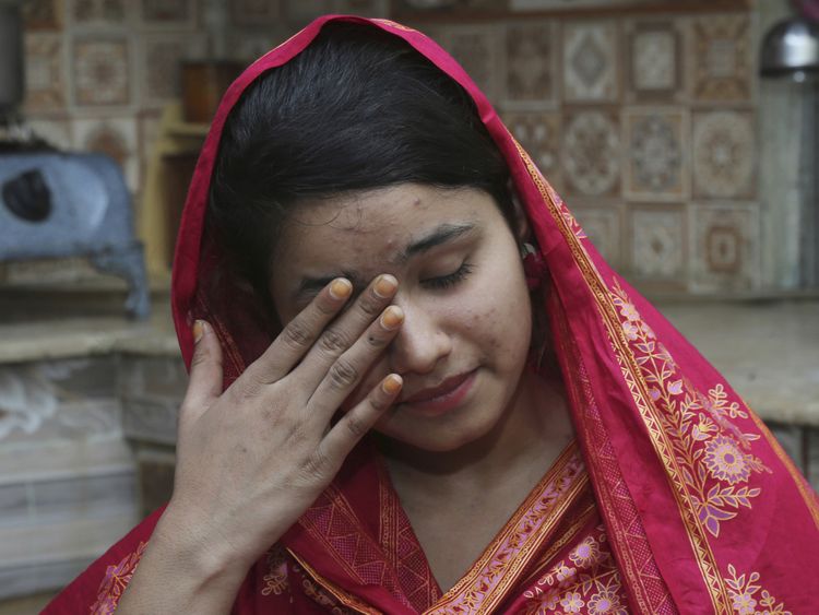 Pakistan Two Lady One Boy Sex - Hundreds of Pakistani girls sold as brides to China | Pakistan ...