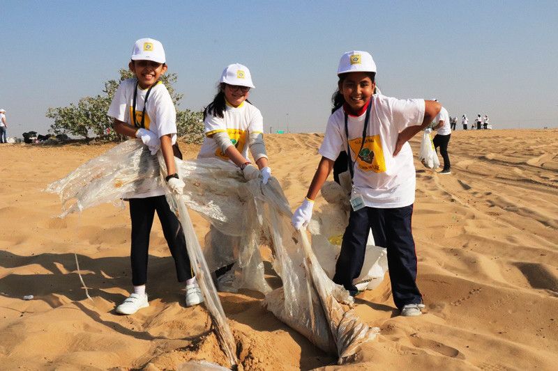 nat 191205 Clean Up UAE kicks off in Sharjah2-1575546257538