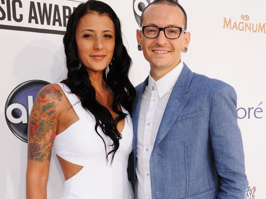 TAB 200106 Chester Bennington and wife-1578299679047
