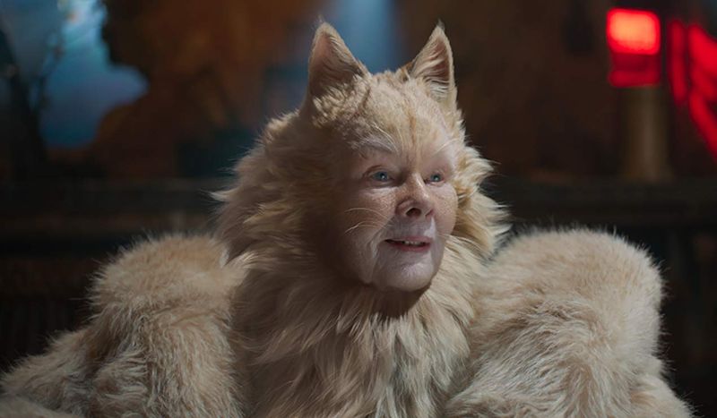 Judi Dench in Cats (2019)-1578387387867