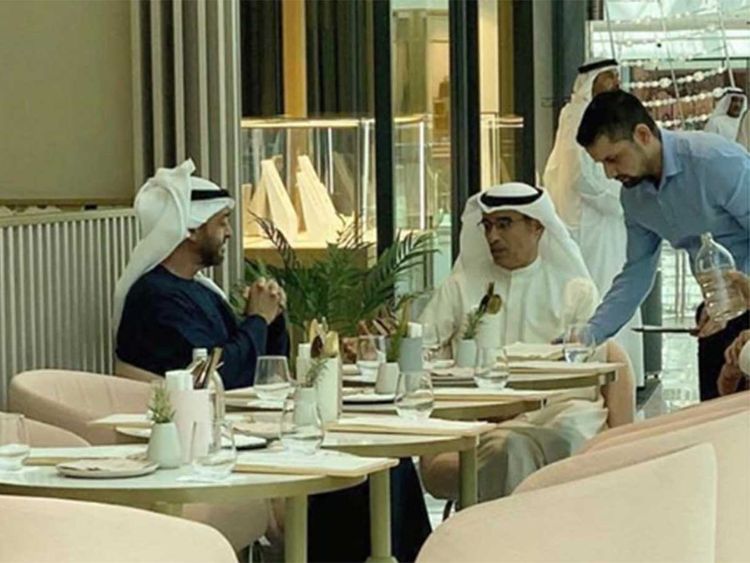 Watch Sheikh Mohamed Bin Zayed Spotted In Dubai Mall Uae Gulf