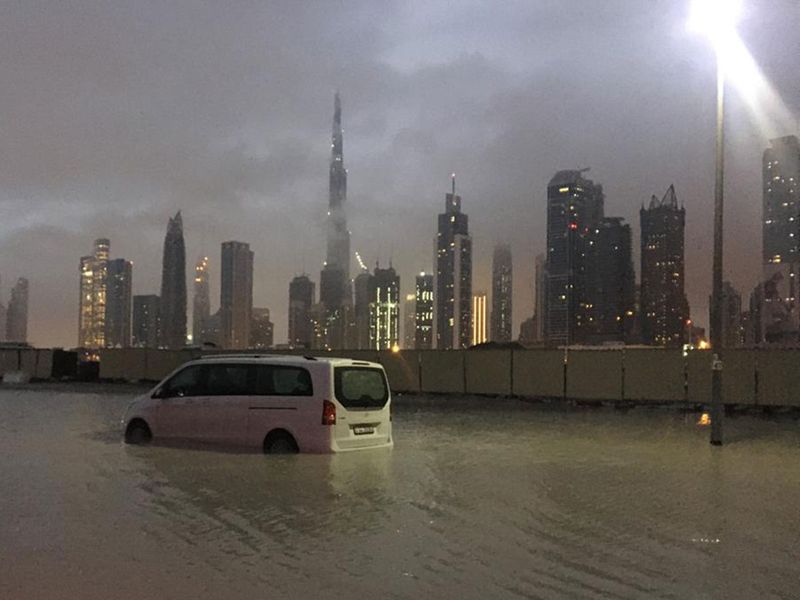 Rain brings UAE traffic to a standstill
