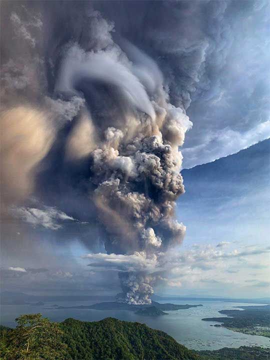 191201 taal volcano