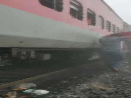 Odisha train derails