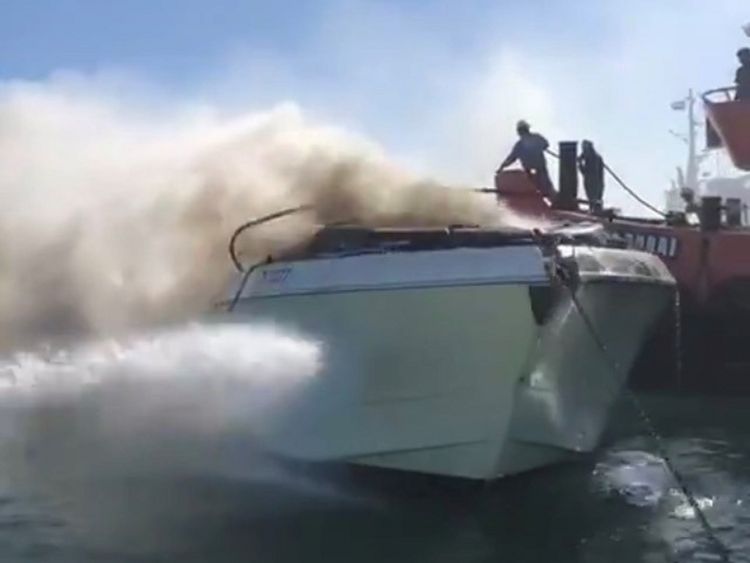 dubai fire yacht ile ilgili görsel sonucu