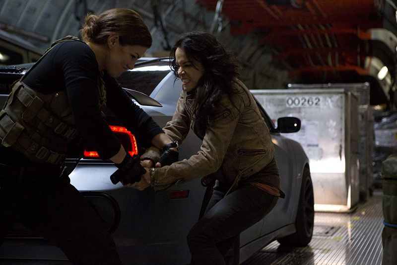 Michelle Rodriguez and Gina Carano in Furious 6 (2013)-1579443010316