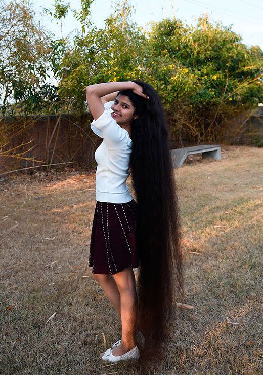 India Meet The Girl With The World S Longest Hair News Photos Gulf News