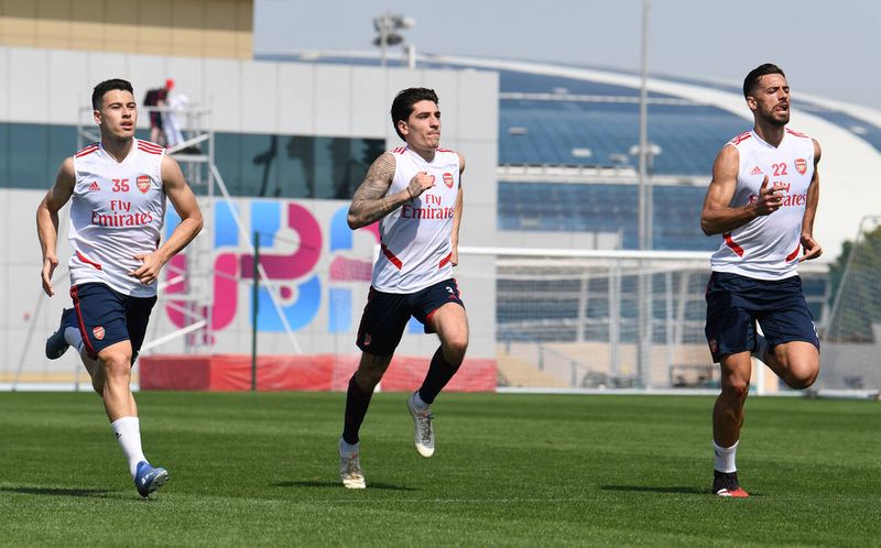 Arsenal train in Dubai