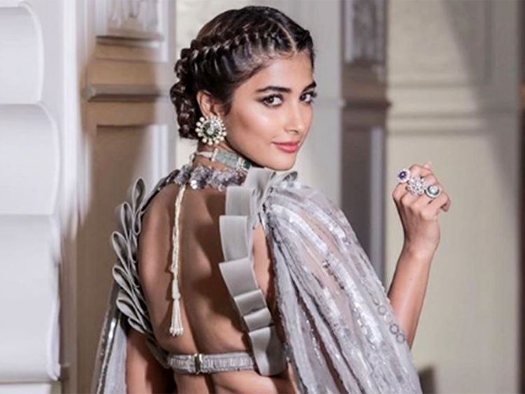 Deepika Padukone's Hairstyle - How to Get Deepika Padukone's Ponytail? |  Vogue India | Vogue India