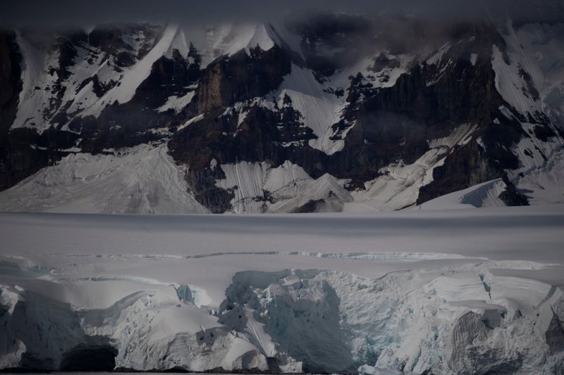 Copy of 2020-02-11T000254Z_1500444464_RC20YE92XYNE_RTRMADP_3_CLIMATE-CHANGE-ANTARCTICA-PENGUINS-1581605124598