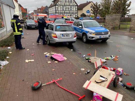 2020-02-24T153126Z_156227406_RC237F9A2O7C_RTRMADP_3_GERMANY-CARNIVAL-CRASH-(Read-Only)