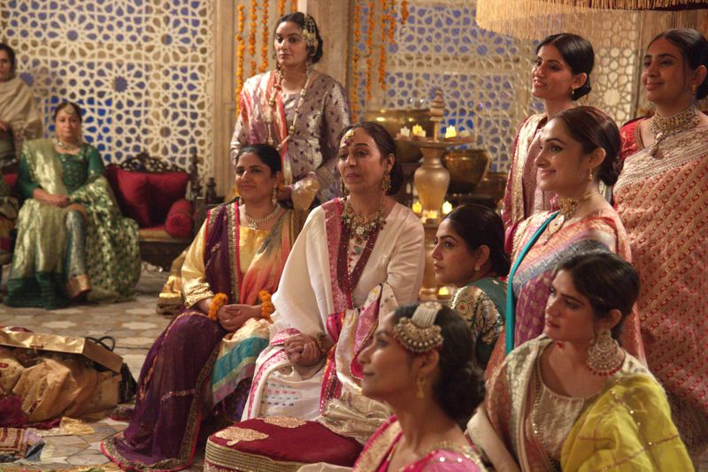 Roohi Khan and others on the set of 'Dua e Reem'-1583747780915