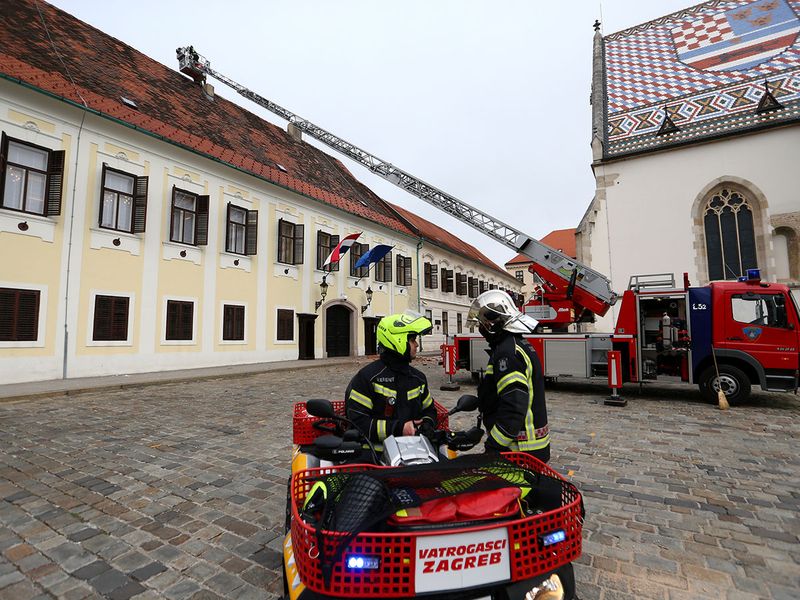 Quake strikes north of Zagreb, damages buildings 
