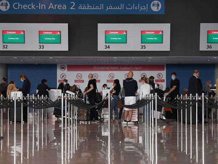 perfume allowed in hand luggage emirates