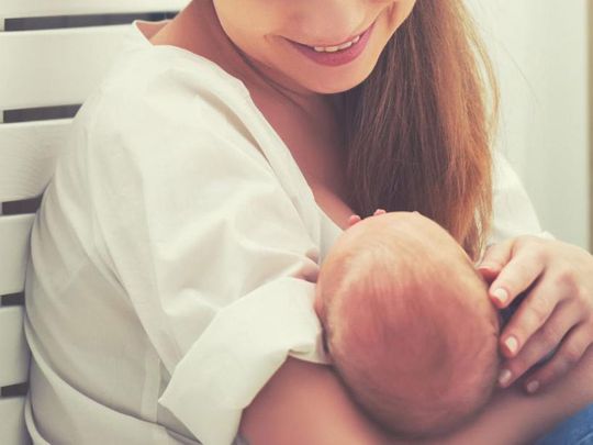 Overcoming-breastfeeding-challenges-in-the-UAE