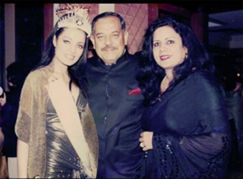 Celina Jaitly with her parents