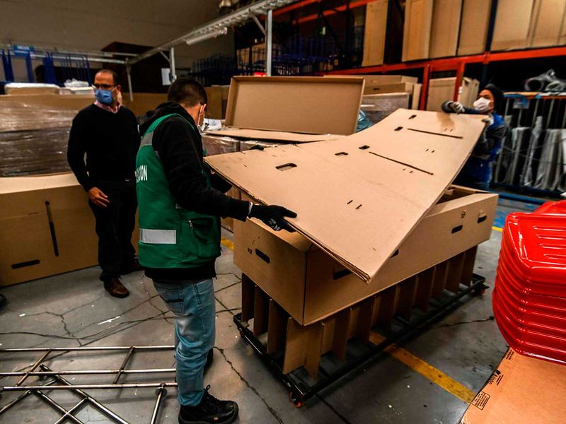 Cardboard stretcher-coffin