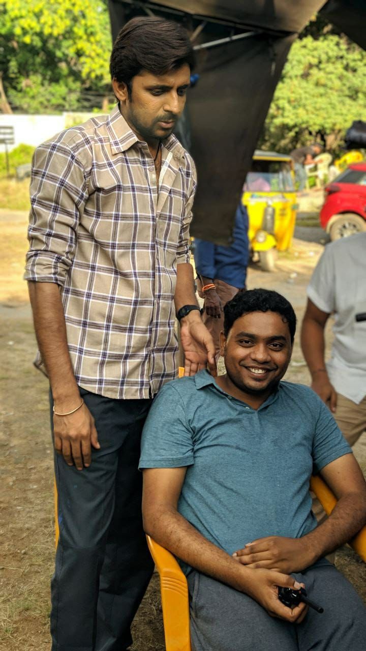 Director Abhilash Reddy with actor Priyadarshi on the sets of Loser-1589349016538