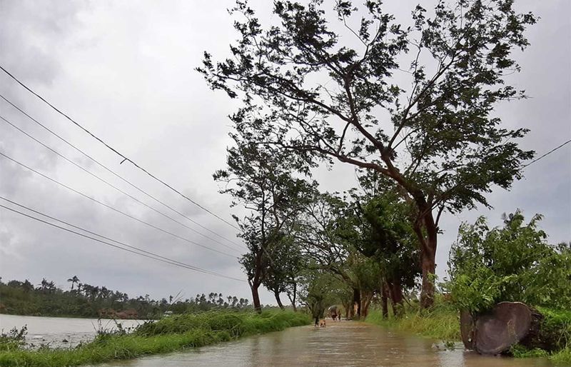 flooded road Bulan Philippines Vongfong Ambo
