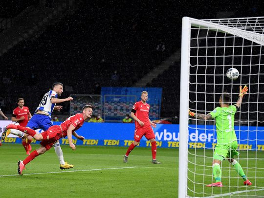 Vedad Ibisevic scores Hertha's opening goal against Union Berlin 