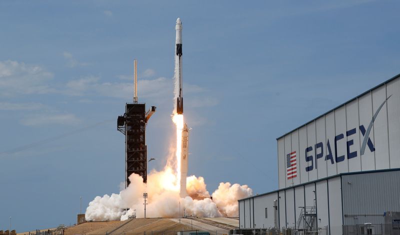 Copy of 2020-05-31T011124Z_1816423638_RC2DZG96N2DL_RTRMADP_3_SPACE-EXPLORATION-SPACEX-LAUNCH-1590899087620