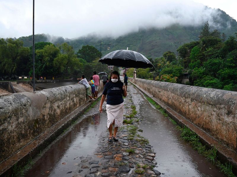 Deadly Tropical Storm Amanda hits El Salvador, Guatemala