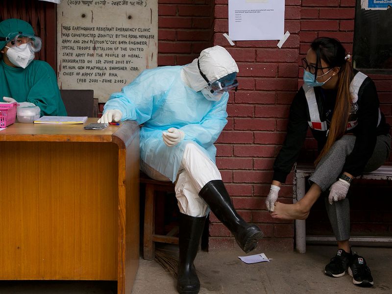Nepal volunteers become local heroes during virus pandemic