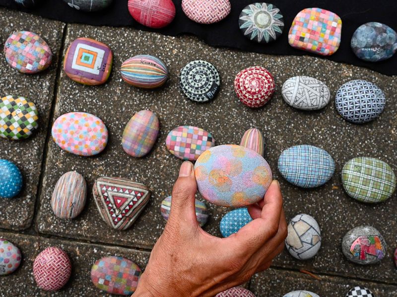 Taiwan's 'Uncle Stone' turns pebbles into colourful keepsakes