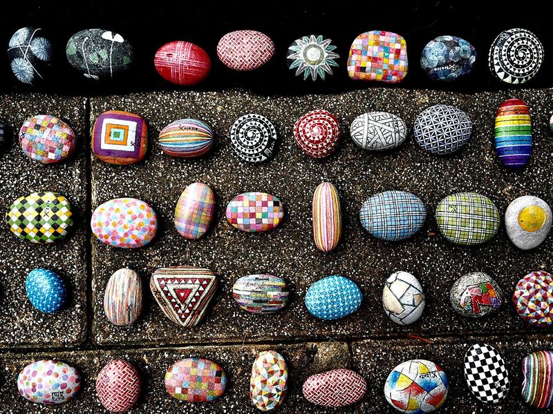Taiwan's 'Uncle Stone' turns pebbles into colourful keepsakes