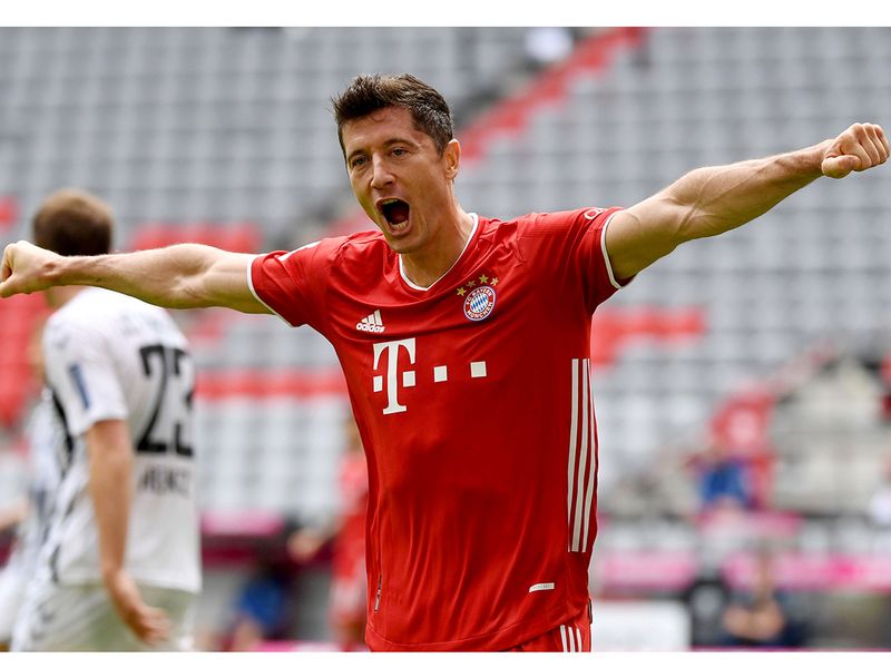  Bayern Munich's Robert Lewandowski celebrates