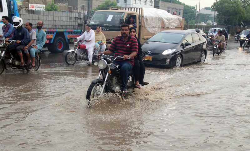 7 killed in season's first monsoon rain in Karachi | News-photos ...