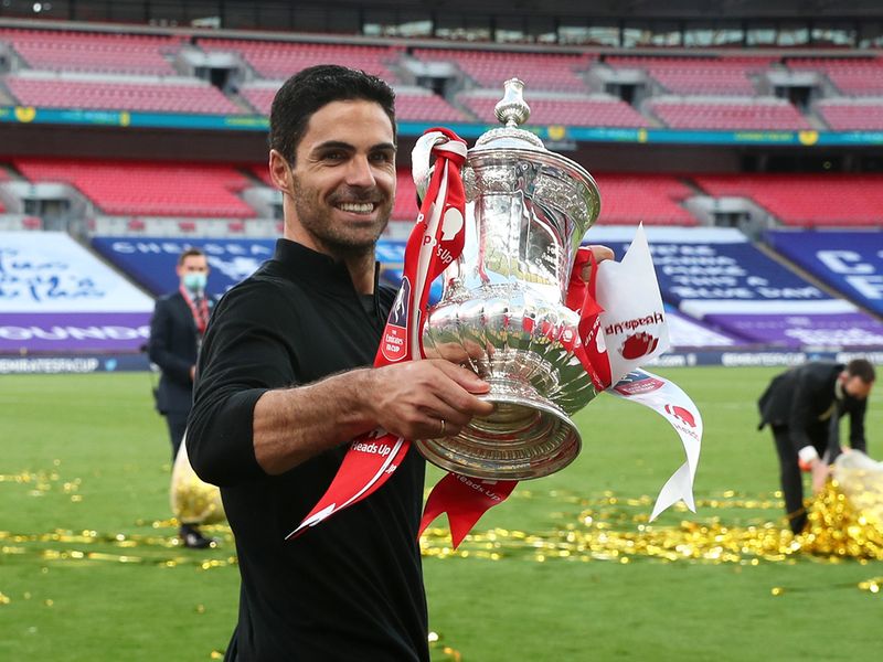 Arsenal's Mikel Arteta with the FA Cup