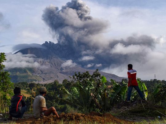 Indonesia's Mt Sinabung erupts again, flights on alert | News-photos ...