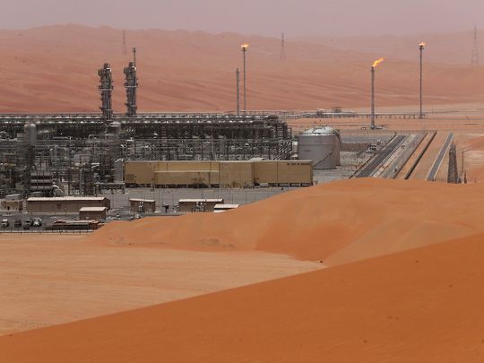 Stock Saudi Aramco refinery oil