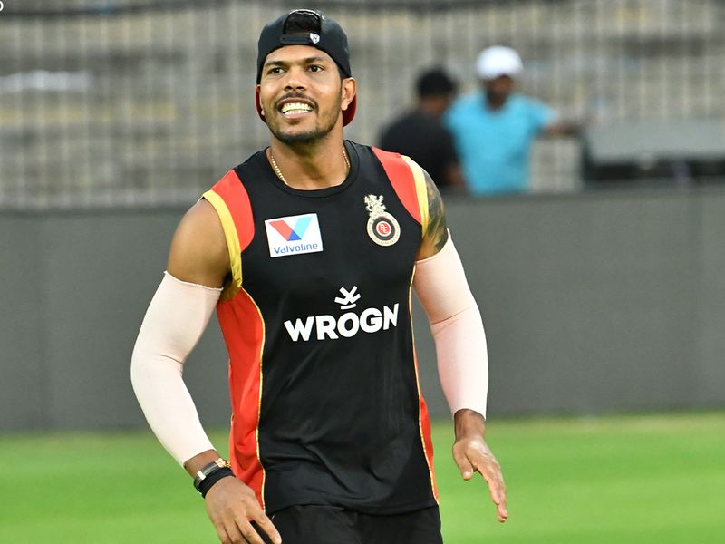 Royal Challengers Bangalore bond and train in Dubai