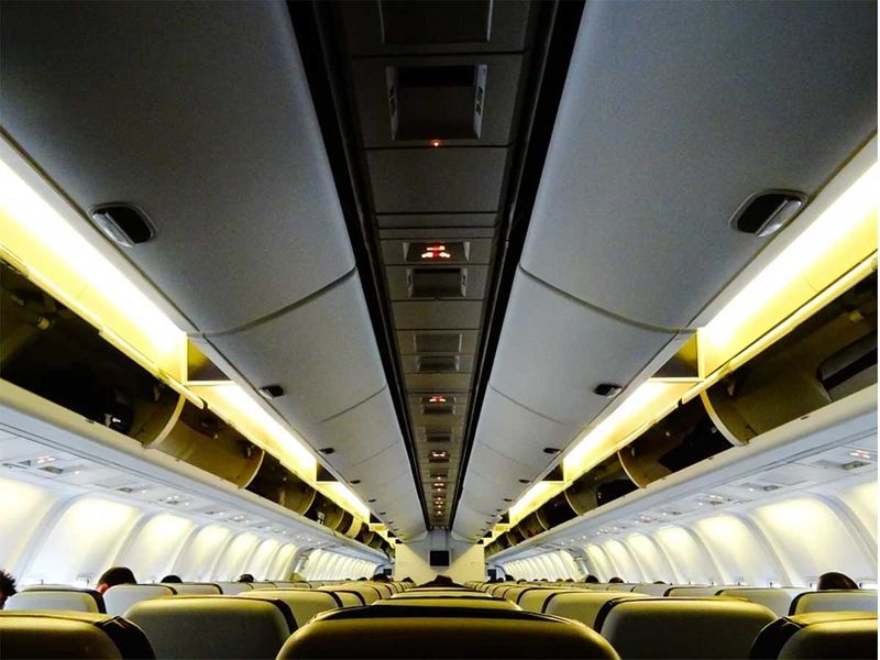 20200907 airline cabin