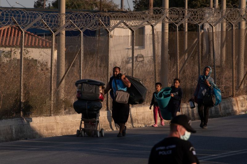 Copy of 2020-09-14T175522Z_1494293431_RC2HYI97I17V_RTRMADP_3_EUROPE-MIGRANTS-GREECE-LESBOS-1600156449038