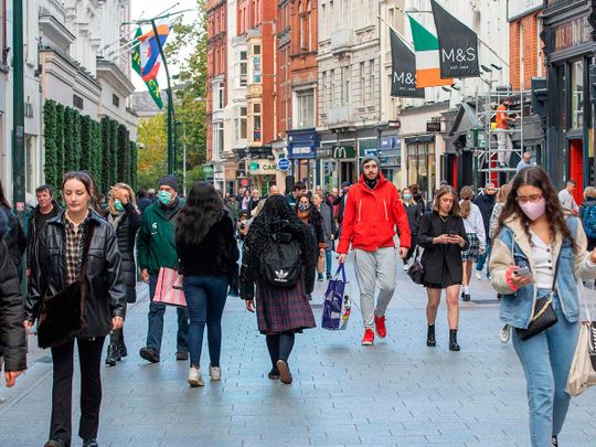 Ireland Dublin shoppers