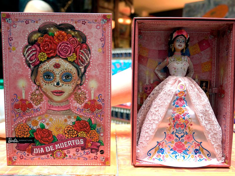 Dia De Muertos Barbie gallery