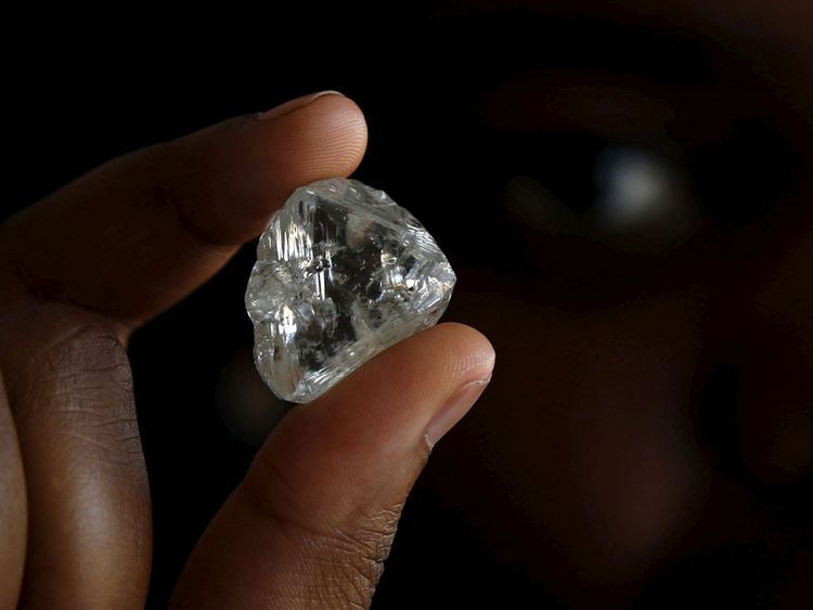 One of the Largest Diamonds in the World Discovered – DiamondStuds