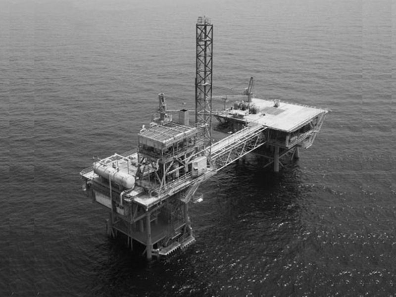 Dubai Petroleum Dubai offshore oil rig