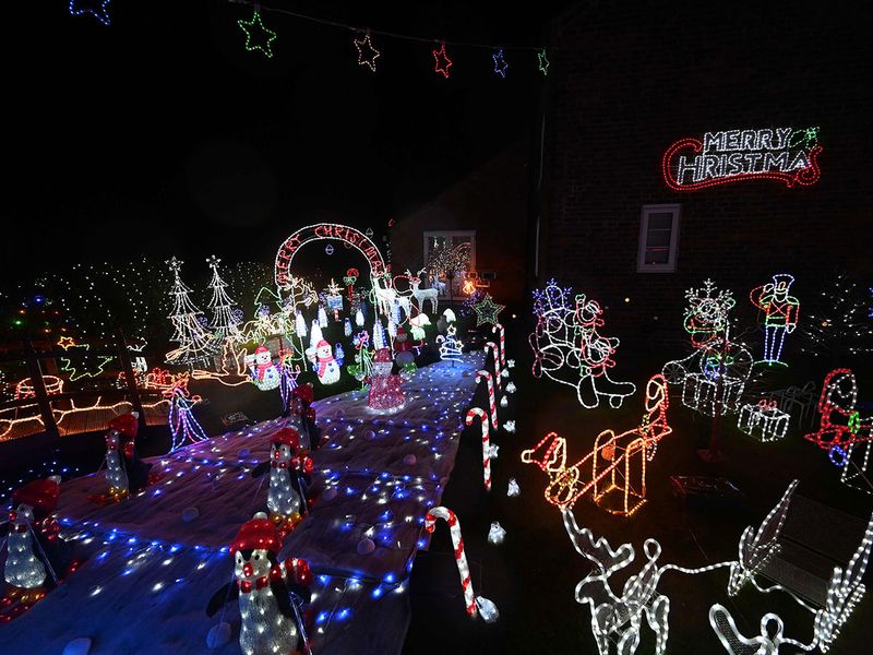 20201204 light display 6