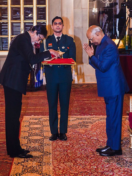 President Ram Nath Kovind presents the Dada Saheb Phalke Award for the year 2018 to veteran Bollywood actor Amitabh Bachchan, conferred for his contribution to the Indian film industry, at Rashtrapati Bhawan in New Delhi. 