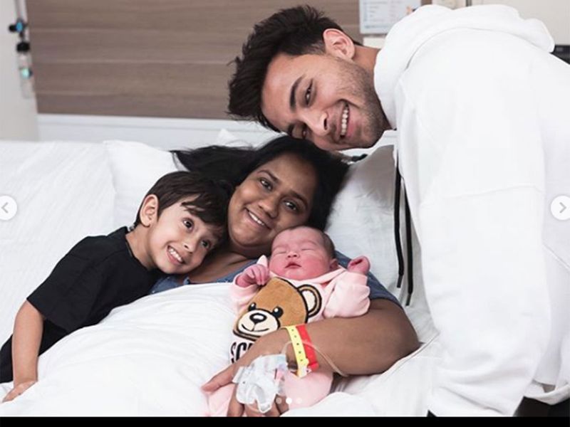 Aayush and Arpita share daughter's first pictures