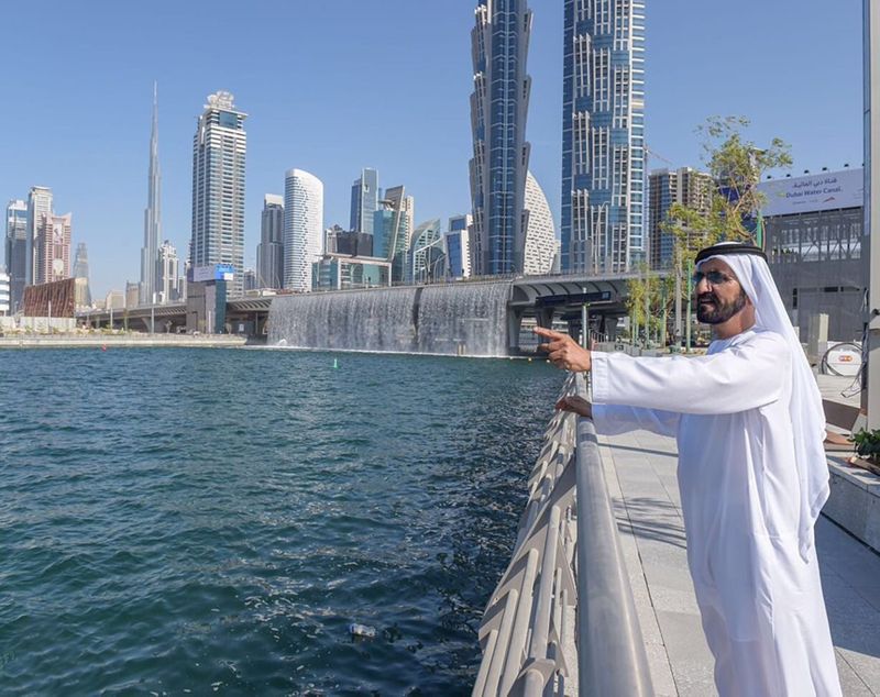 Dubai water canal pictures